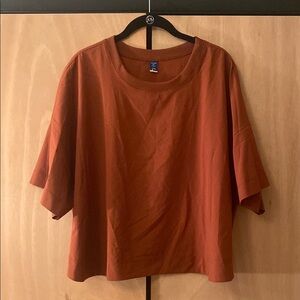 🍾 3/$20 Like new Cropped Athletic Top